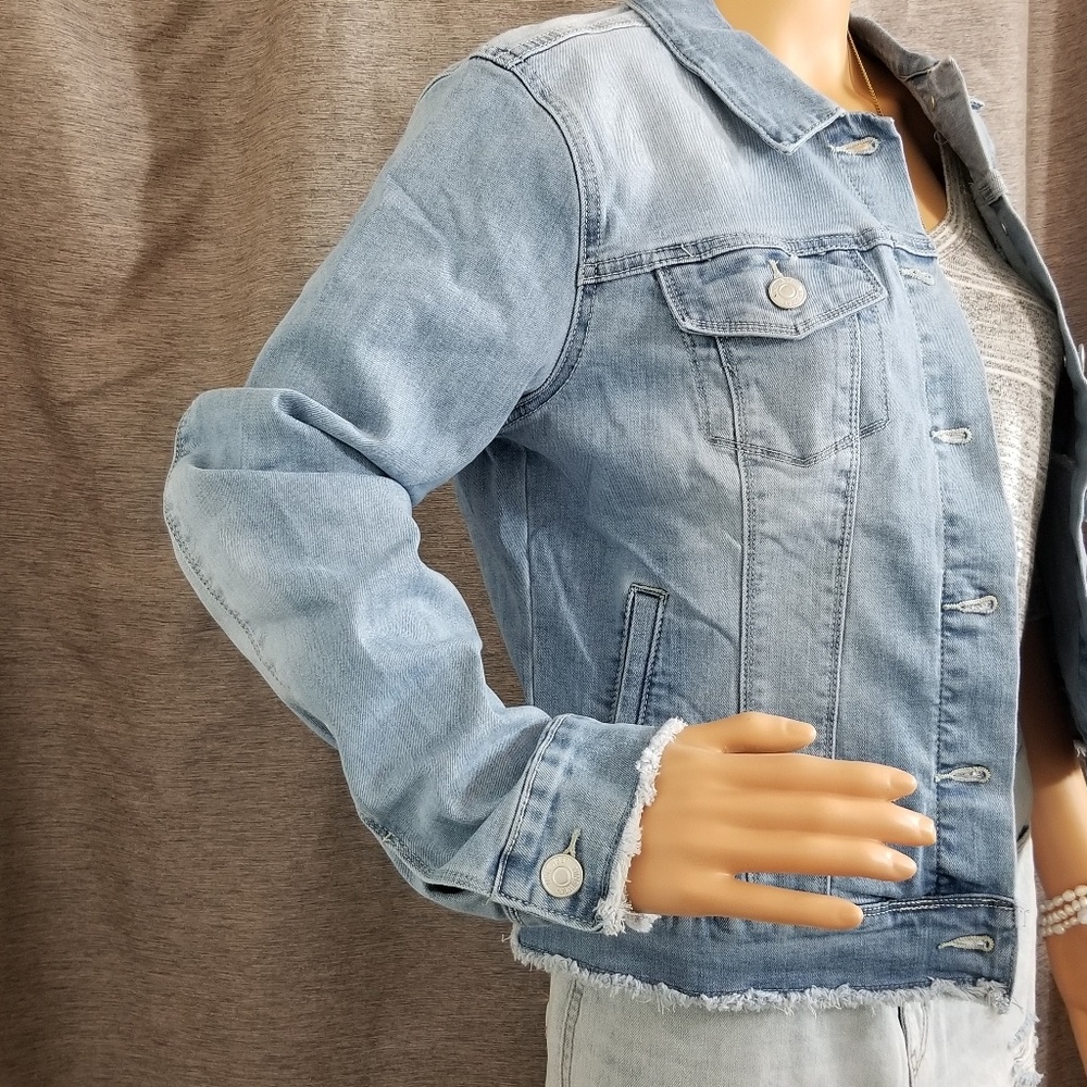 NINE WEST Frayed Edge Distressed Jean Jacket - Picture 6 of 8